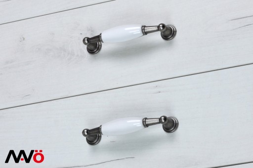 RETRO NÁBYTKOVÁ ÚCHYTKA PORCELÁN KUCHYŇSKÁ SKRIŇOVÁ ÚCHYTKA ZÁSUVKY 96MM