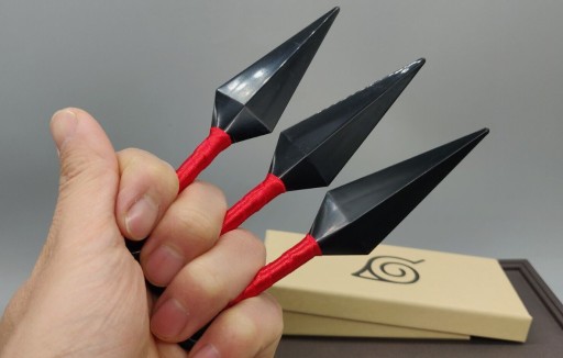 NARUTO KUNAI 3 KS. COSPLAY HRAČKA ITACHI KAKASHI SAUKE AKATSUKI DÝKY