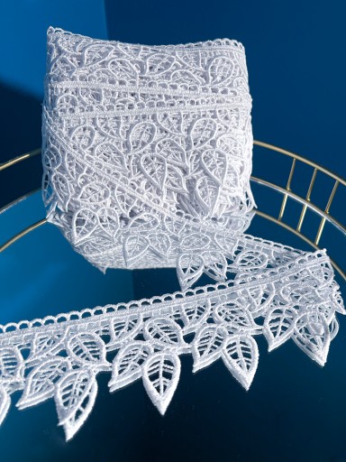 Biele listy guipure 8 cm, 0,5 m dlhé