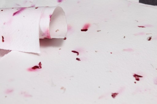 ručný papier A3+ - biela ruža, hladká textúra