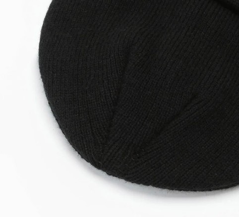 Dámska čiapka WINTER BEANIE UNIVERSAL Classic Black JESEŇ