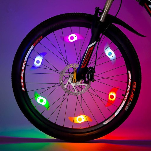 LED KRYT SPÄŤOV NA BICYKEL V NEÓNOVÝCH FARBÁCH