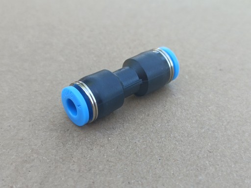Pneumatický zásuvný priamy konektor fi 4 mm rovný konektor plastový PU 4
