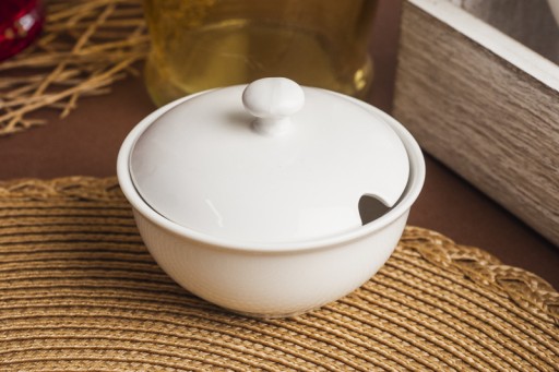 Mini cukornička z bieleho porcelánu