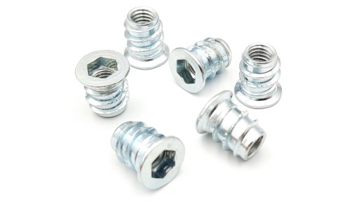 4x Nástrčný nástavec M6x10x13 mm na nábytkové drevo