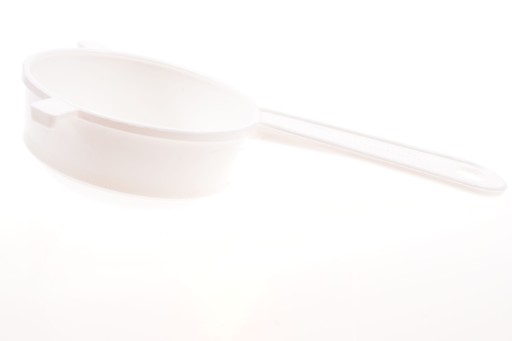 Husté plastové sitko s rukoväťou, 16 cm