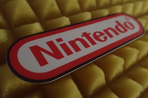 NINTENDO NÁLEPKA NÁLEPKA 11,1 x 3 cm