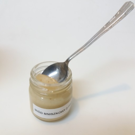 PRÍRODNÝ PROPOLIS V púpavovom mede