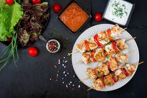 Taniere Jednorazové papierové dezertné taniere GRILL biele 15cm ECO 50 ks