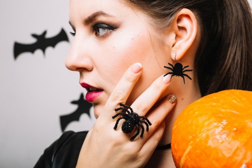 HALLOWEENSKÉ NÁUŠNICE Pavúky 2 ks