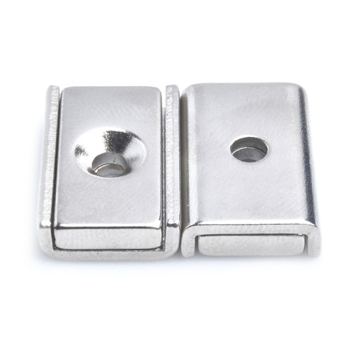 Magnetický držiak na tanier s otvorom na skrutku UMP 20x13,5x5 N 1 kus