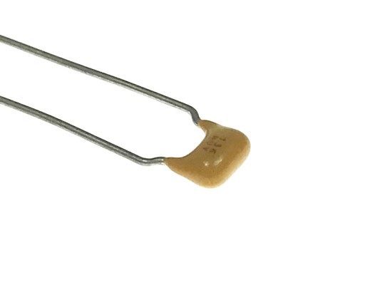 Monolitický kondenzátor 120pF/200V r.5.08 - 10 ks