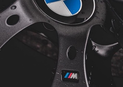 1x BMW M M Power Package, nálepka s logom na ráfiky, volant, 18x10 mm, chróm