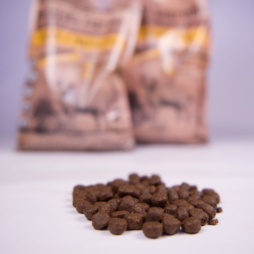 KRMIVO PRE PSY COUNTRY FARM TURECKO S JAHŇAČOM 1 KG HYPOALERGICKÉ