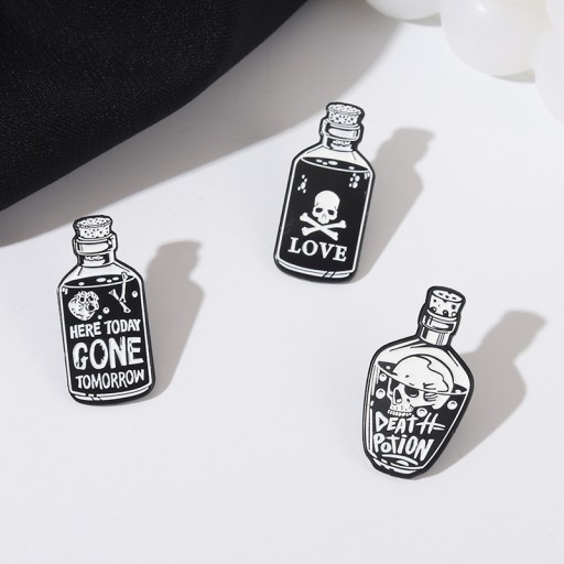 Toxic Love Skull kovový kolík na fľašu
