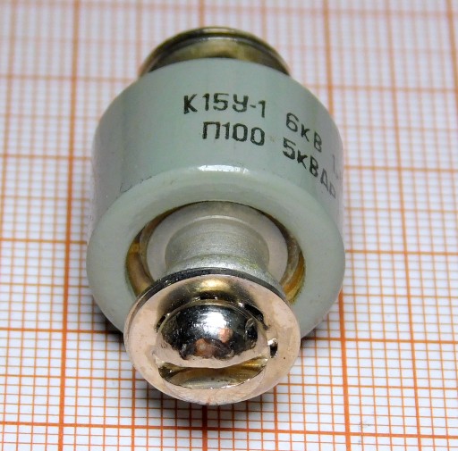 Keramický kondenzátor 1,5pF 6kV 5kWar P100 K15U