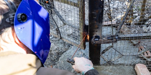 SÚstružený PÁN S GUĽOU FI 25 PRE BRÁNU BRÁNKU SÚSTRUŽNÉ PÁNTY NA ZVÁRANIE