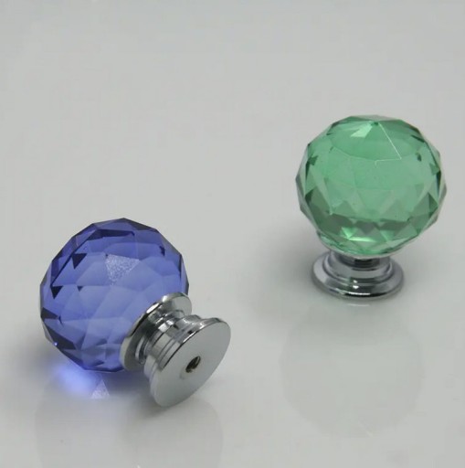 KRIŠTÁĽOVÝ NÁBYTOK Úchytka 30mm BLUE CRYSTAL glamour