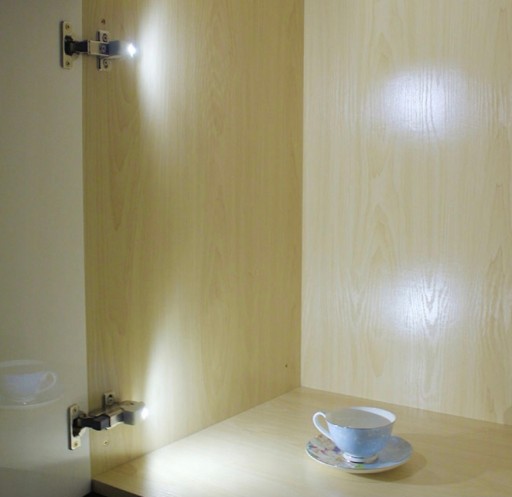 3LED VÝKLOPNÉ SKRINÍKOVÉ LAMPY SO SNÍMAČOM
