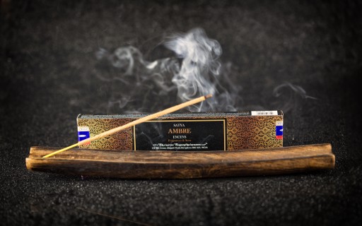 NAG CHAMPA POLLEN vonné tyčinky SATYA Amber