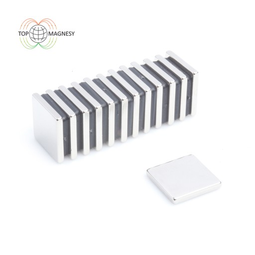 Neodymový tanierový magnet MPŁ 15x15x2 N38