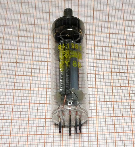 PY88 RFT NOS NIB lampa