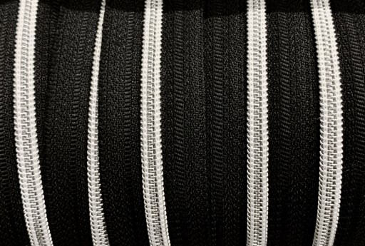 LuxTextil Zipsová PÁSKA Zips 5mm ŠPIRÁLOVÝ Zips V METROCH 5m STRIEBORNÁ