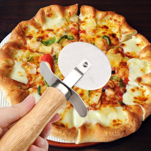 okrúhly nôž na pizzu okrúhly na REZANIE PIZZY DREVENÁ RÚČKA