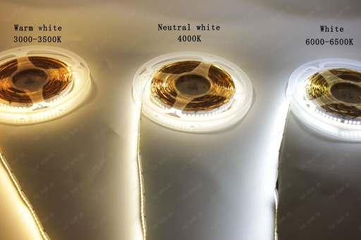 MEGA silný 240 LED pásik 24V 2835 IP20 teplý 1mb