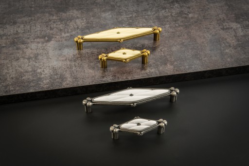 Porcelánová nábytková úchytka starozlatá patina mosadz 64 mm - UP024 AMIX