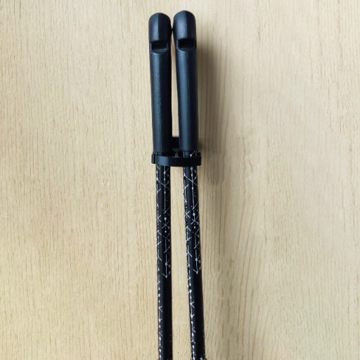 Nástenný držiak palíc na nordic walking