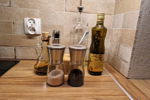 MLÝN NA PAPRKU, SOĽ A KORENIE, RUČNÝ 190 ML