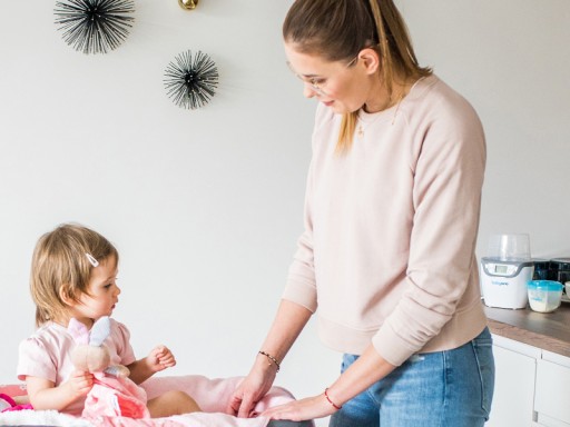 ZÁSOBNÍK NA SUŠENÉ MLIEKO 4 COMMUNICATIONS BABYONO