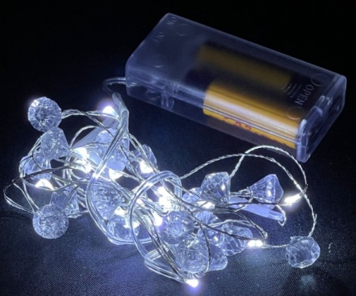 DRÔTOVÉ SVIETIDLÁ 20 LED BATÉRIOVÁ PRÁCA DIAMANTOVÁ + STUDENÁ