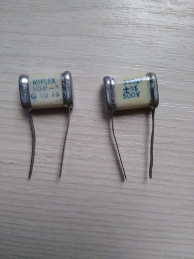 KONDENZÁTOR 360pF 500V 5% SILVER MICA SGM-3 set=3