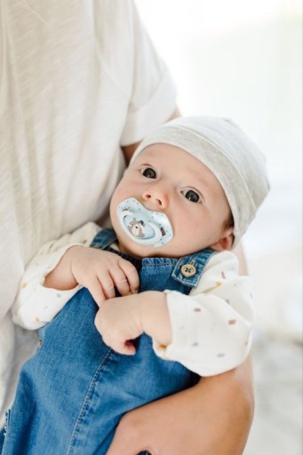Canpol Baby cumlík silikónový 6-18m symetrický BONJOUR PARIS 2 ks22/648