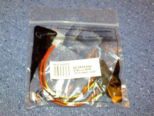 SATA napájací kábel 0,15M MOLEX->SATAx2