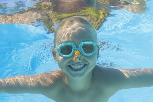 Plavecké okuliare BESTWAY Aquanaut Essential s príslušenstvom