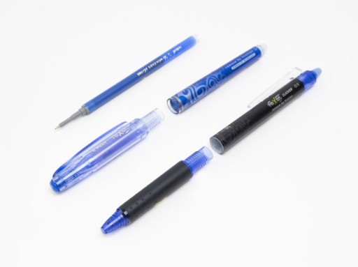 Pilot frixion BLS-FRP5-L-S3 modré náplne, 3 ks 0,5 mm.