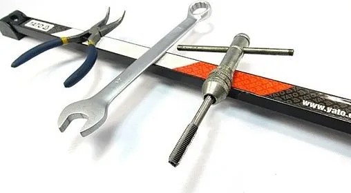YATO YT-0835 Magnetický pásik na montáž náradia