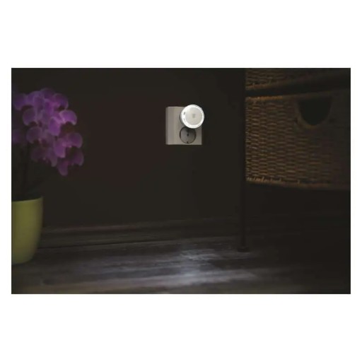LED nočná lampa do zásuvky LED DUSK SENSOR