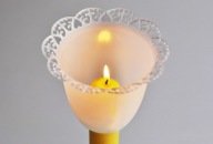 LAMPA S MALÝM OTVOROM NA STOLNÉ SVIEČKY