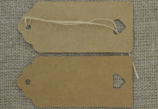 Štítky so šnúrkou 90 x 40 mm, béžové, 2 ks