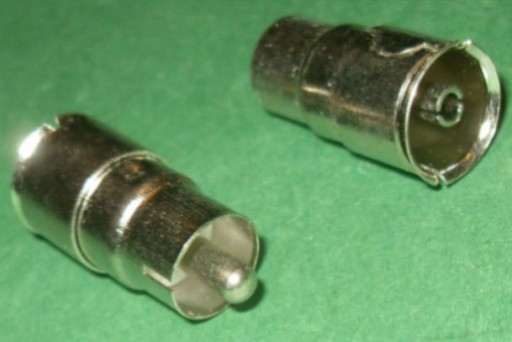 Adaptér RCA phono zástrčka - zásuvka televíznej antény (2644
