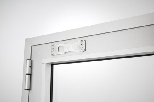 PLECHOVÁ montážna doska pre zatvárače dverí ASSA ABLOY