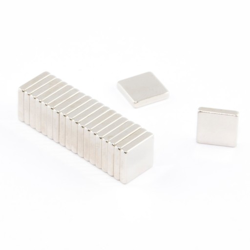 NEODYMOVÝ MAGNET 10x10x2 N38 - 12 KS