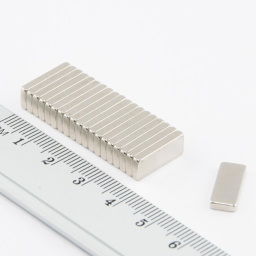 NEODYMIOVÝ MAGNET TANIER 15x6x2 N38 - 15 KS