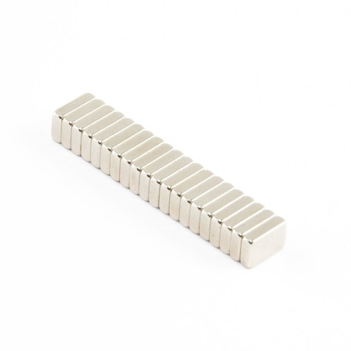 NEODYMOVÝ MAGNET 7,5x5x2 N38 - 25 KS
