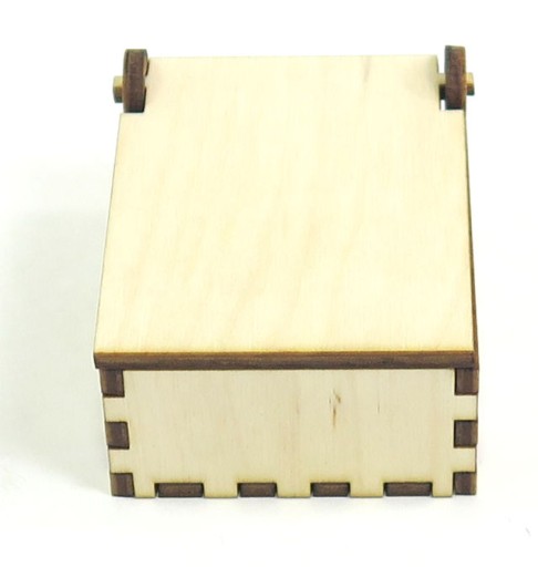 ZATVORENÁ KRABIČKA PREHLIADKA 5x5x2,5cm YD24