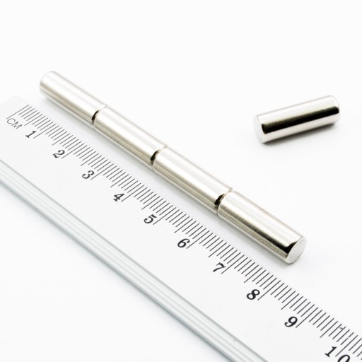 VALEC NEODYMOVÝ MAGNET 7x20 N38 SADA 3 ks